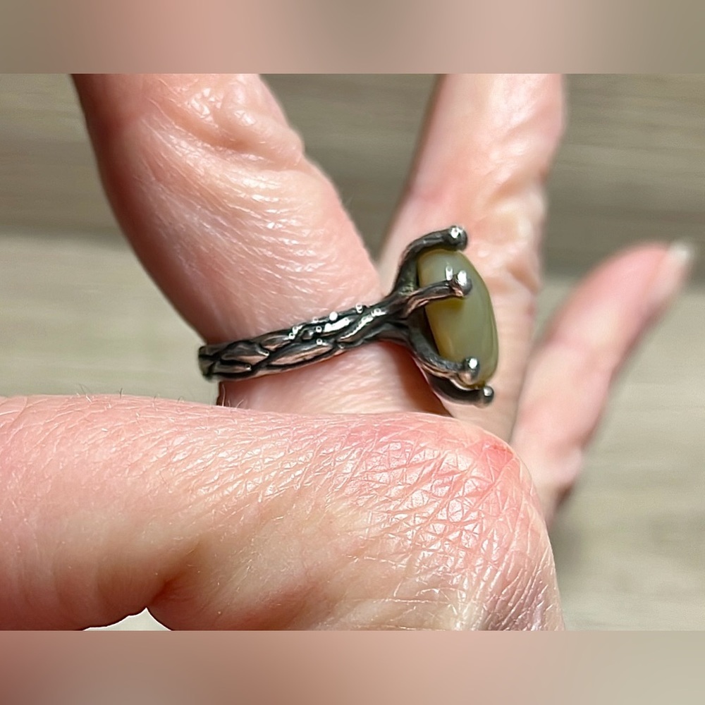 Vintage Handmade Free Form Brutalist High Set Agate Statement Ring, Size 7.5 - Picture 9 of 10